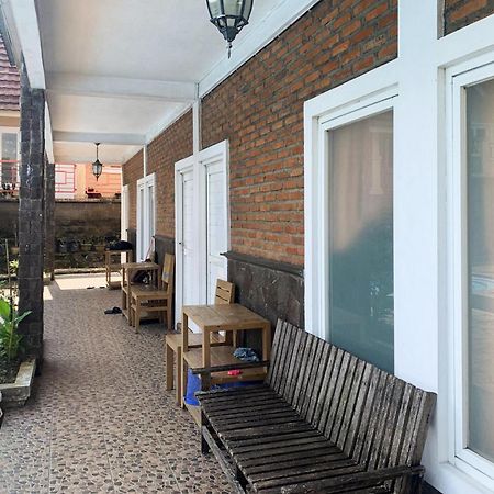 Urbanview Hotel Villa Q Gisting Bandjarnegeri Eksteriør billede